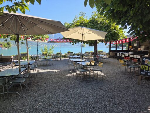 Startkaffee direkt am See